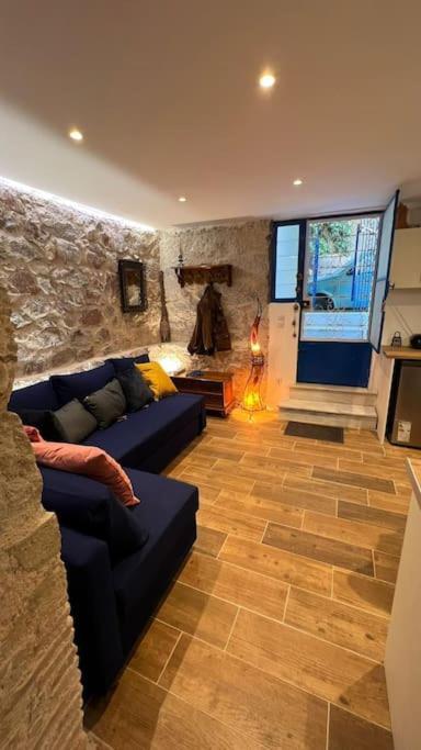 Stone Inn Near Acropolis & Metro 石头记 Felsenhohle Athen Eksteriør bilde