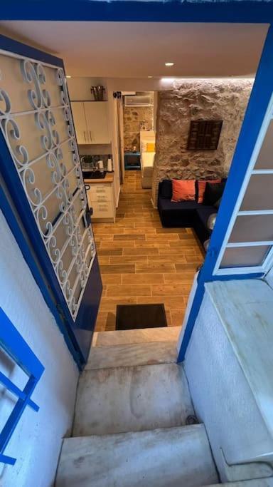 Stone Inn Near Acropolis & Metro 石头记 Felsenhohle Athen Eksteriør bilde