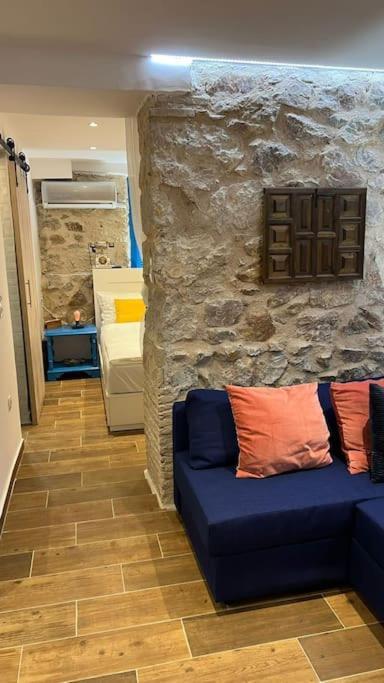 Stone Inn Near Acropolis & Metro 石头记 Felsenhohle Athen Eksteriør bilde